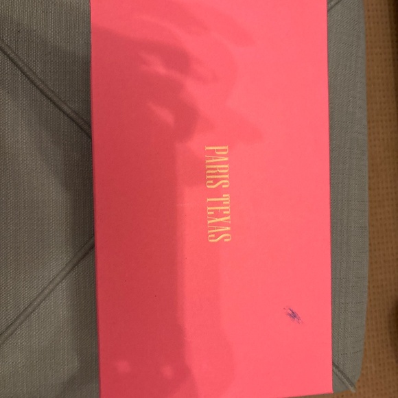 Shoes - Picture 1 of 4